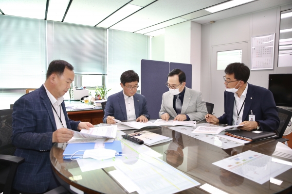 기재부 정부세종청사 방문한 박상돈 천안시장