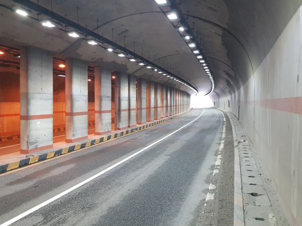 머들령 터널 조명교체 완료