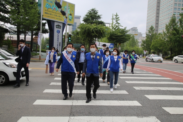 바르게살기운동 서구회원들과 생활 속 거리두기 캠페인 실시