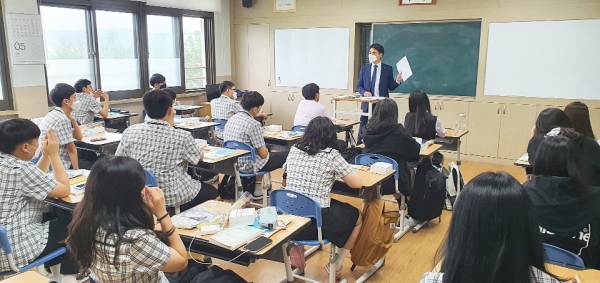 건양고등학교가 학생들의 꿈을 찾고 올바른 진로 설정을 위한 학년별 ‘진로프로그램’ 진행
