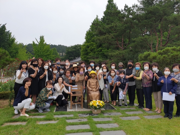 소녀상 기념행사 후 단체사진