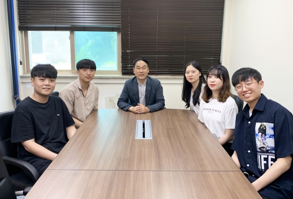 (사진 왼쪽부터: 김대현, 금상원, 홍순직, 이가람, 이예은, 권진구)