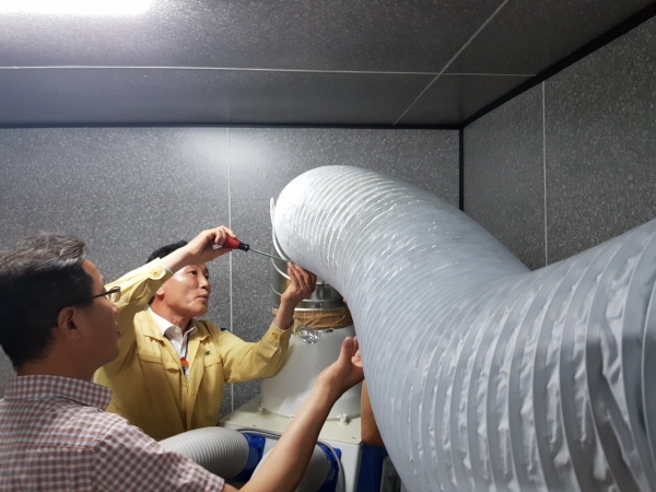 선별진료소에 접수부터 검채까지 워킹스루 가동) 박용감 청장 공사 참여