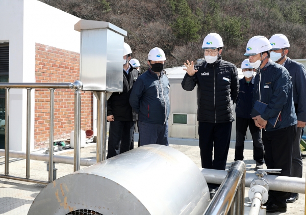 주요사업장 점검 중인 정낙춘 부시장 모습
