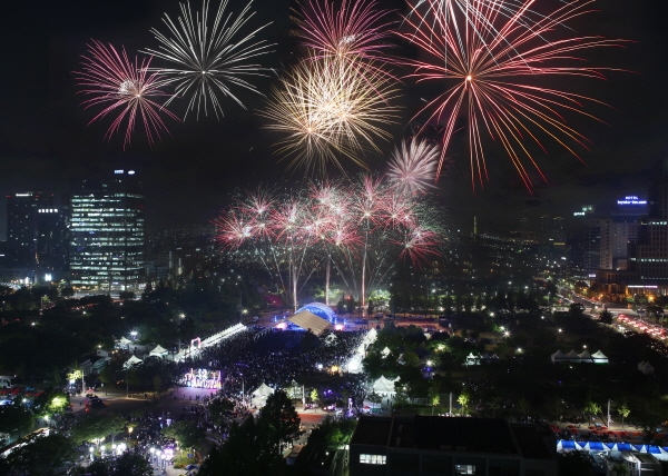 지난해 5월 38만여 명이 찾은 대전서구 힐링아트페스티벌 모습