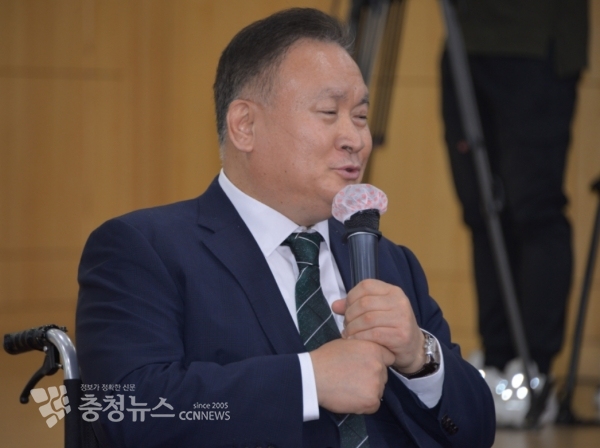 환영사 하는 이상민