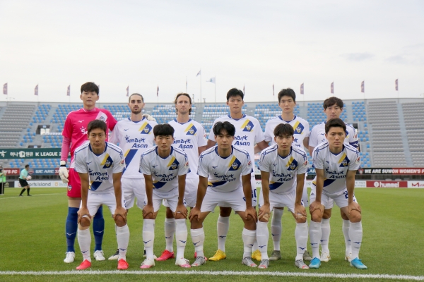 충남아산프로축구단 경기 모습