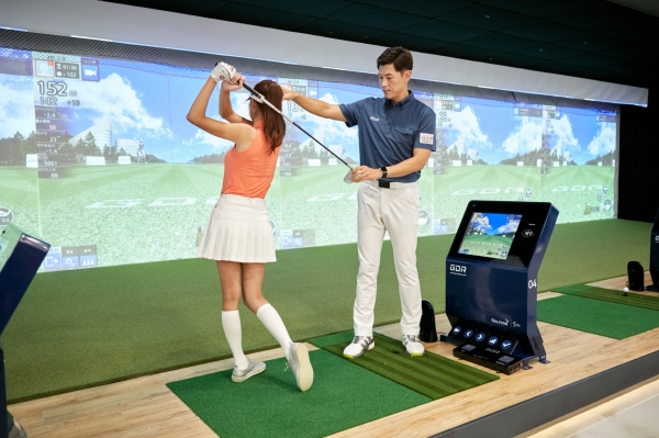 골프존이 만든 골프연습장 ‘GDR아카데미’ 모습