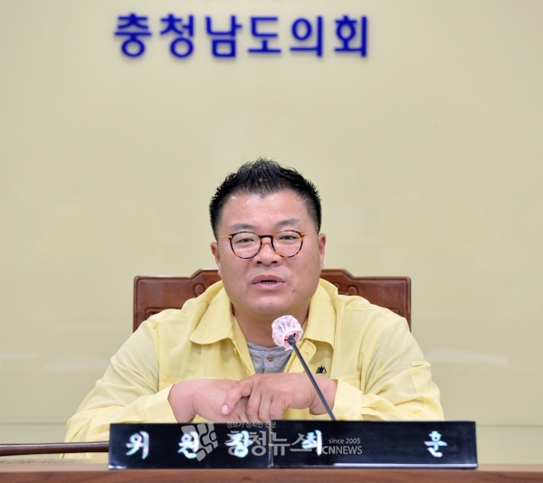 최훈 친일잔재청산 특별위원장