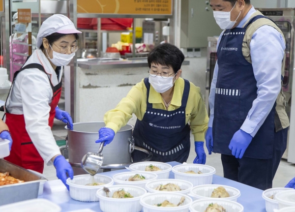 박정현 대덕구청장, ‘대덕e 함께하는 내 생에 최고의 복날’행사 동참
