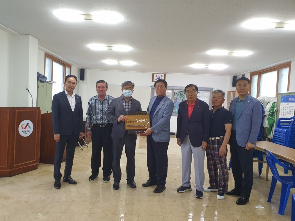 ‘소각산불 없는 녹색마을’ 현판식