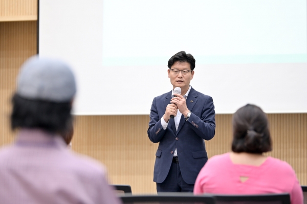 지난 27일 고마에서 문화도시 공주를 이끌 핵심리더 양성 프로젝트인 공주문화시민디자인단 1기 개강식 개최