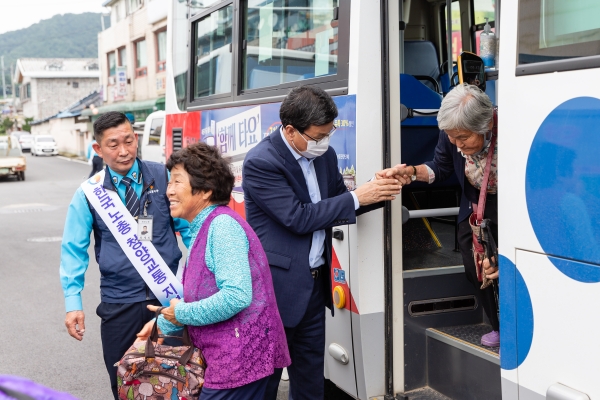청양교통, 장날마다 ‘웃음꽃 친절버스’ 운영