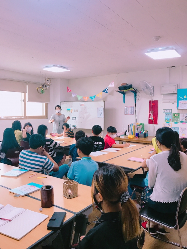 당진지역아동센터에서 독서지도 프로그램 진행
