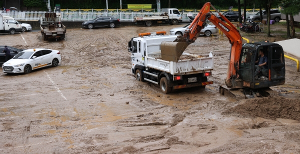 용운동 수해지역 현장 방문 모습