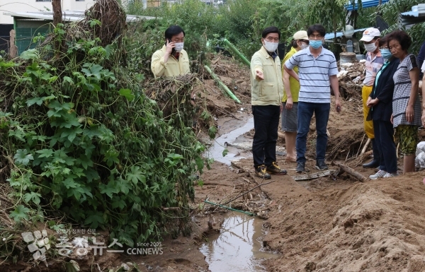 황인호 청장판암동 주택가 토사 유출 현장 방문