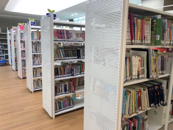 성거도서관(아동 열람실)