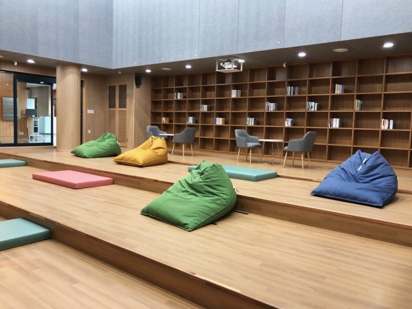 성거도서관 (다목적실)