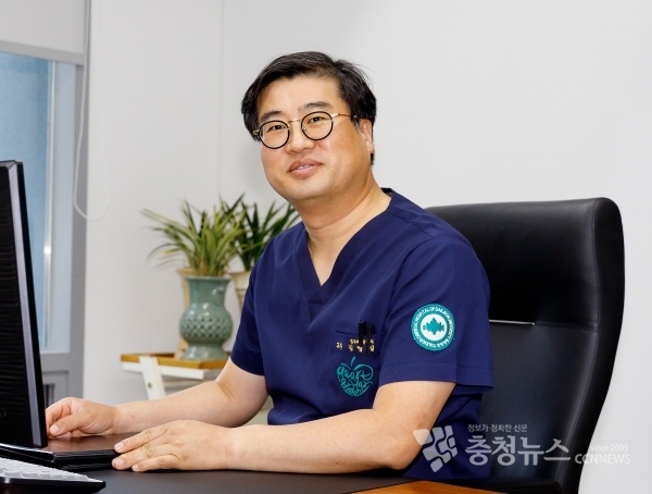 김영일 대전대학교 대전한방병원장. 충청뉴스 인터뷰 모습. / 조민영 기자