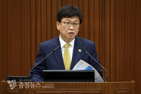 제1회 추경 제안설명하는 최교진 세종시교육감