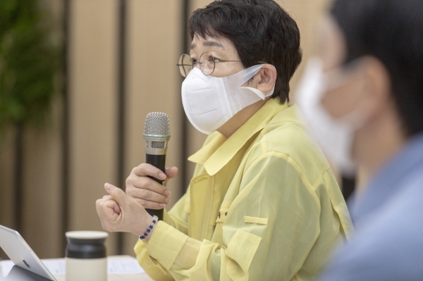 1인가구 증가에 따른 대응 방안 모색 및 대덕구형 정책 수립을 위해 분야별 전문가를 초청해 ‘1인가구 대응 정책 워크숍 개최