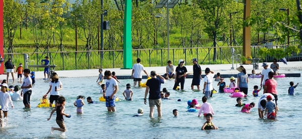 호수공원 물놀이형 수경시설 / 세종시 제공
