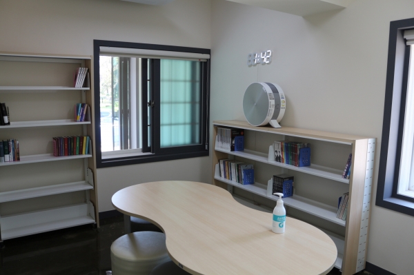 청소년전용카페 내부