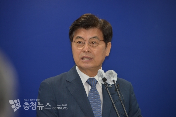 브리핑 하는 이춘희 세종시장 / 충청뉴스 최형순 기자