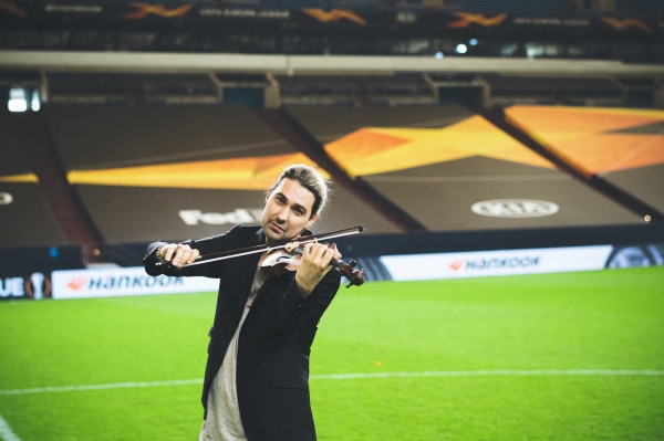 UEFA 유로파리그 결승전에 맞춰 공식 주제곡 리믹스 버전 공개