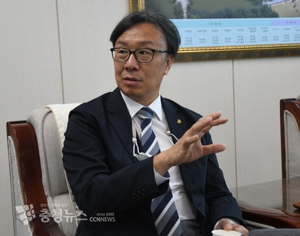 이응기 충남TP 원장. 충청뉴스 인터뷰 모습. / 이성현 기자
