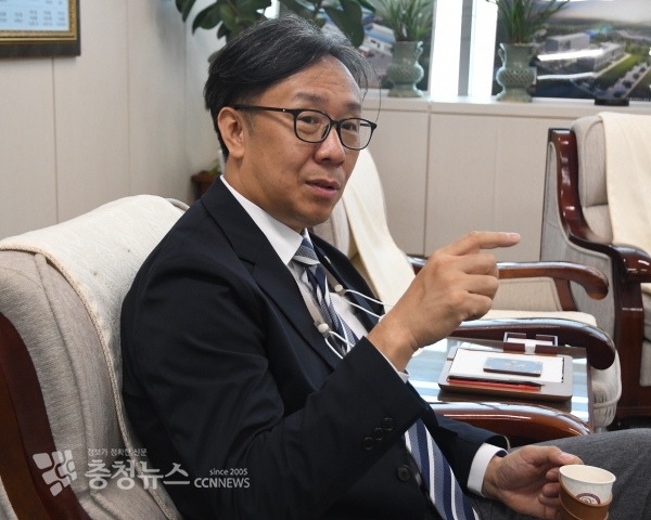 이응기 충남TP 원장. 충청뉴스 인터뷰 모습. / 이성현 기자