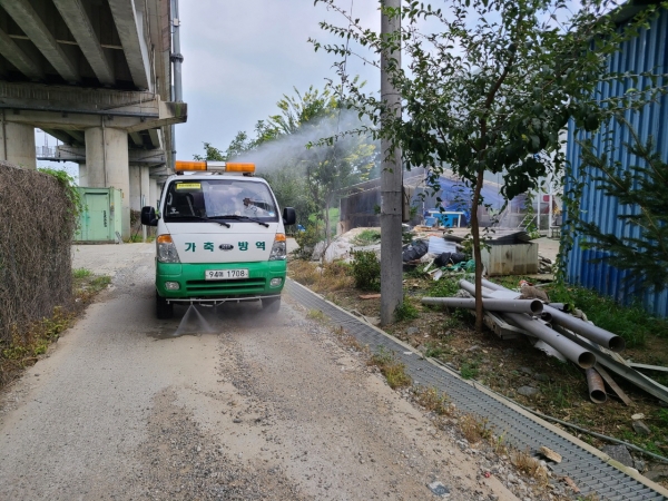 농장주변 소독사진