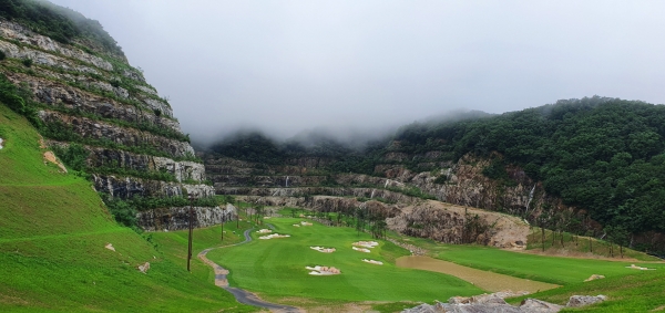 골프장 조성 사업 중 사진