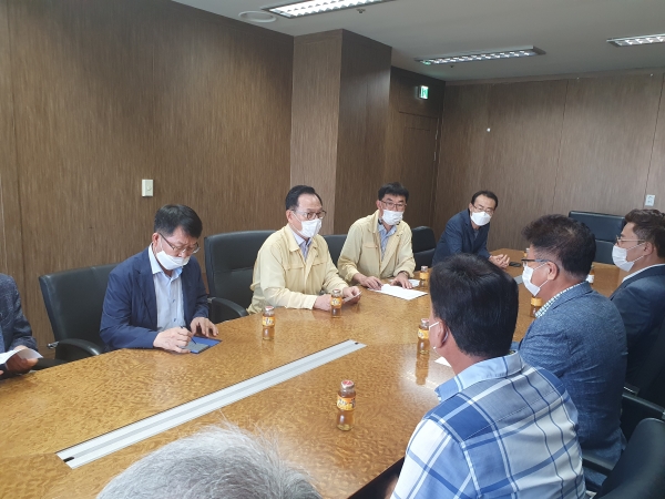 지난 26일 지역건설 산업 활성화를 위해 대한전문건설협회 천안시협의회와 간담회 진행