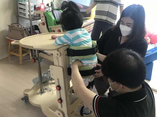 세종시교육청이 특수교육대상 학생들에 보조공학기기를 지원한다.