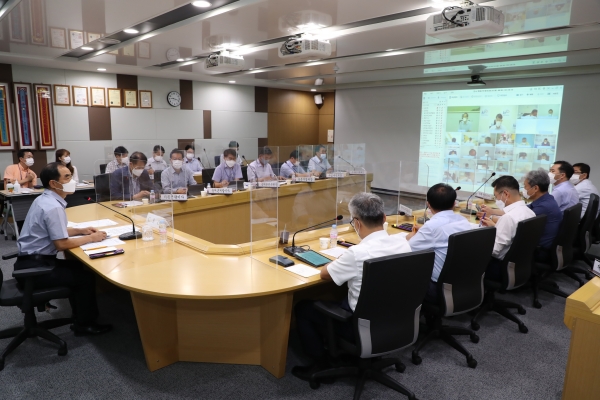 공사는 태풍 마이삭 북상에 따라 1일 본사 재난안전상황실에서 긴급안전대책회의를 열고 피해예방 대책을 점검했다