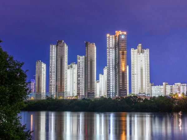 석봉동 금강센트럴파크 서희스타힐스 아파트 전경