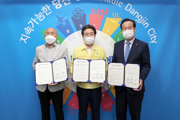 대한전문건설협회 간담회 (왼쪽부터 이병성위원장, 김홍장시장, 이호명회장)