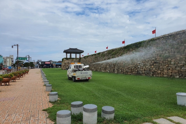 지난 4일 관광지(서산해미읍성 성벽) 방역장면