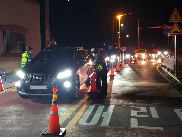 오천항 진입 전 검역소 운영 장면