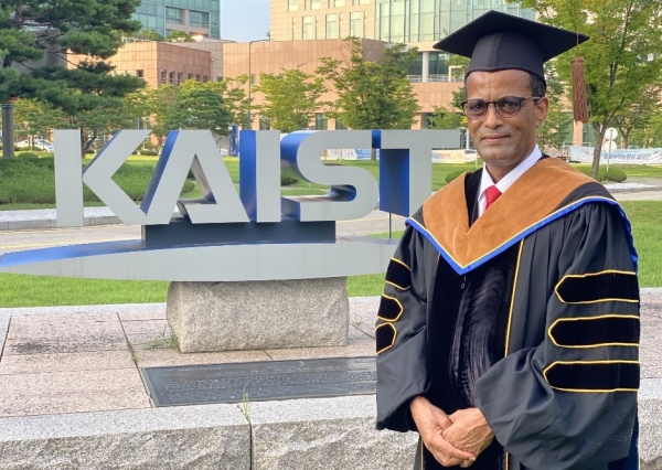 에티오피아 메쿠리아 테클레마리암 에티오피아 국무총리자문 장관.