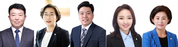 더불어민주당 충남도당 신임 대변인단. (왼쪽부터) 오인환 충남도의원, 김아진 서천군의원, 노승호 부여군의원, 복아영 천안시의원, 전재옥 태안군의원.