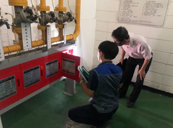 대형마트 소방시설 점검 모습