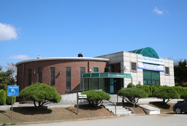 태안군 공설 영묘전 모습.