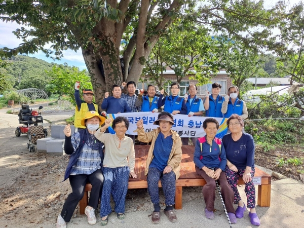 안녕 평상 만들기 프로그램 봉사활동 장면