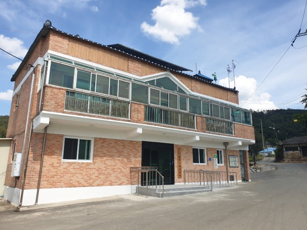 리모델링 마친 염치읍 방현1리 경로당 사진