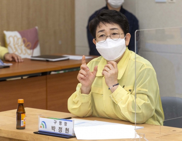 지난 7일 구청에서 박정현 대덕구청장과 주민·상인 대표 등이 참석한 가운데 목상동 르네상스프로젝트 추진 전문가 초청 간담회를 가졌다