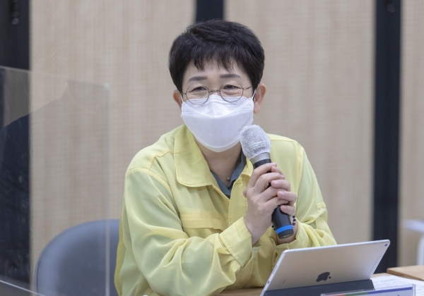 지난 8일 구청 청년벙커에서 대덕구청소년수련관과 법동청소년문화의집 관계자 10명과 함께 청소년정책 발전방안 모색 간담회 개최