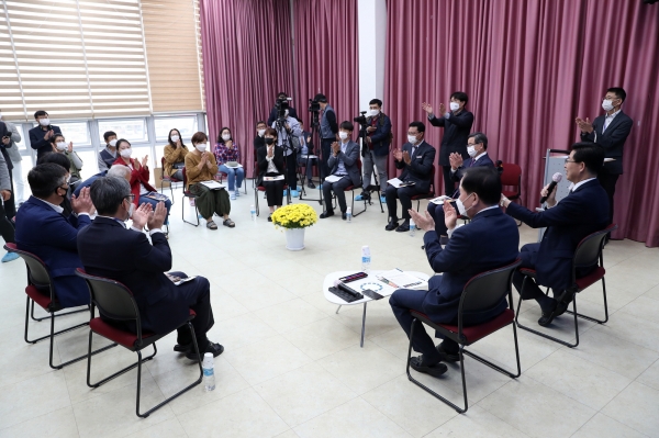 양승조 지사, 4개 시·군 5개 공공·민간 보육(돌봄) 시설과 아동학대 예방 관련 기관 방문