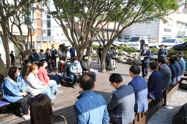 지난 14일 ‘도란도란 작은 쉼터’에서 열린 기념식 장면